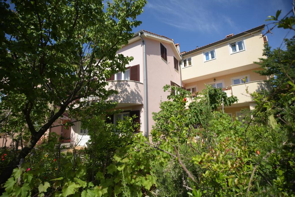 Apartments Vitkovic Cres Zewnętrze zdjęcie