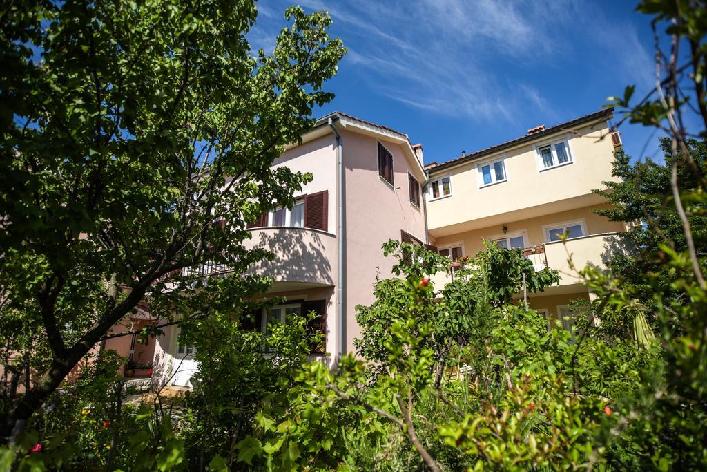 Apartments Vitkovic Cres Zewnętrze zdjęcie