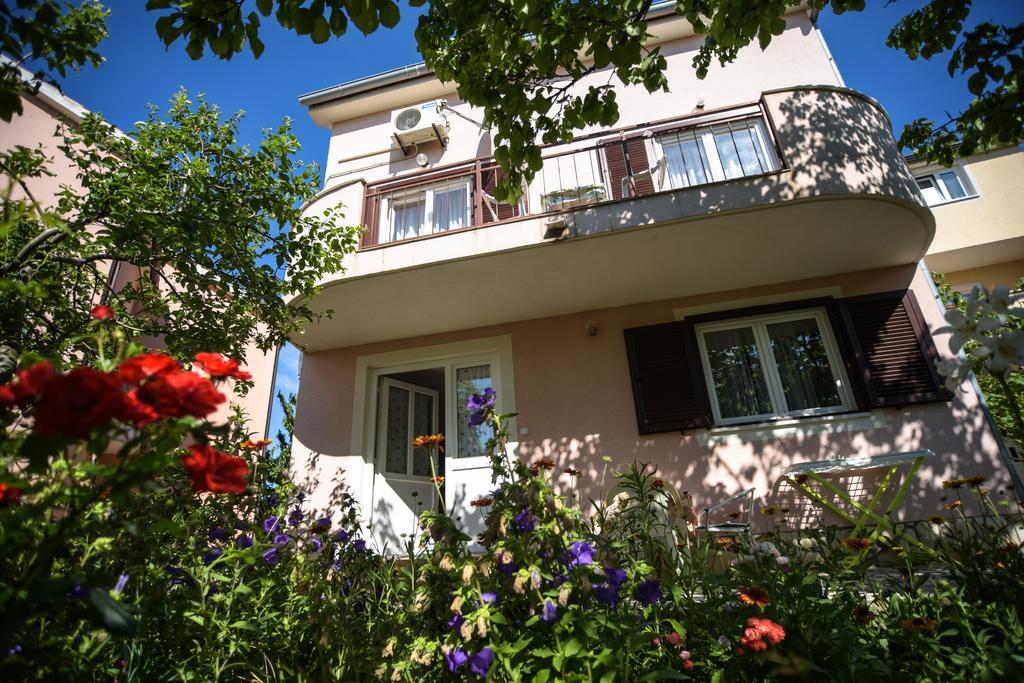 Apartments Vitkovic Cres Zewnętrze zdjęcie